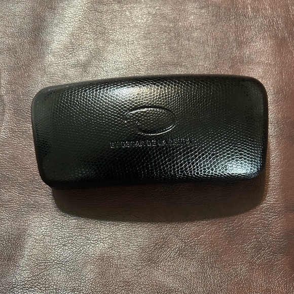 59mm Aviator Sunglasses
OSCAR DE LA RENTA …New!! - Picture 5 of 7